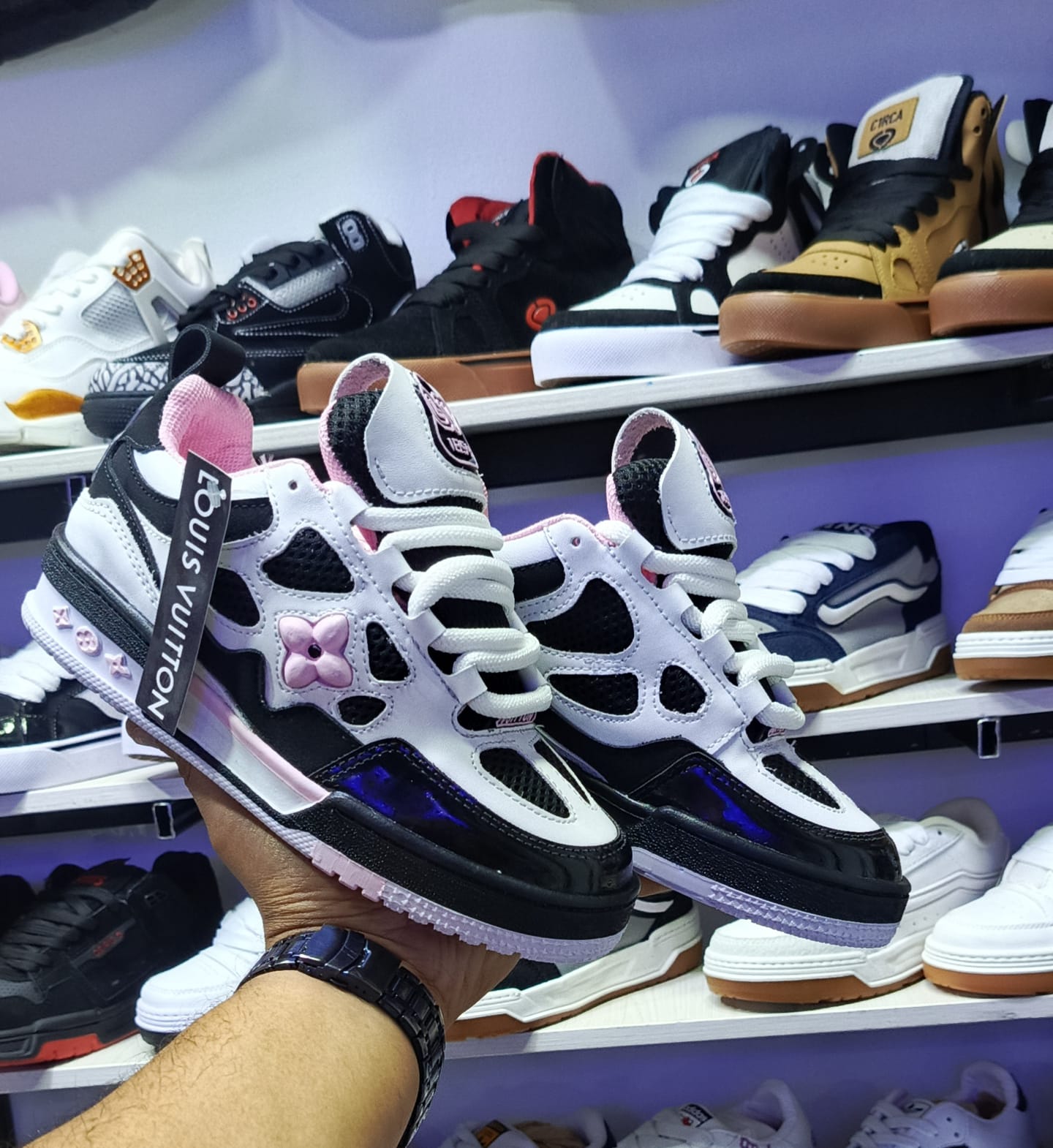 LOUIS VUITTON CLASICO