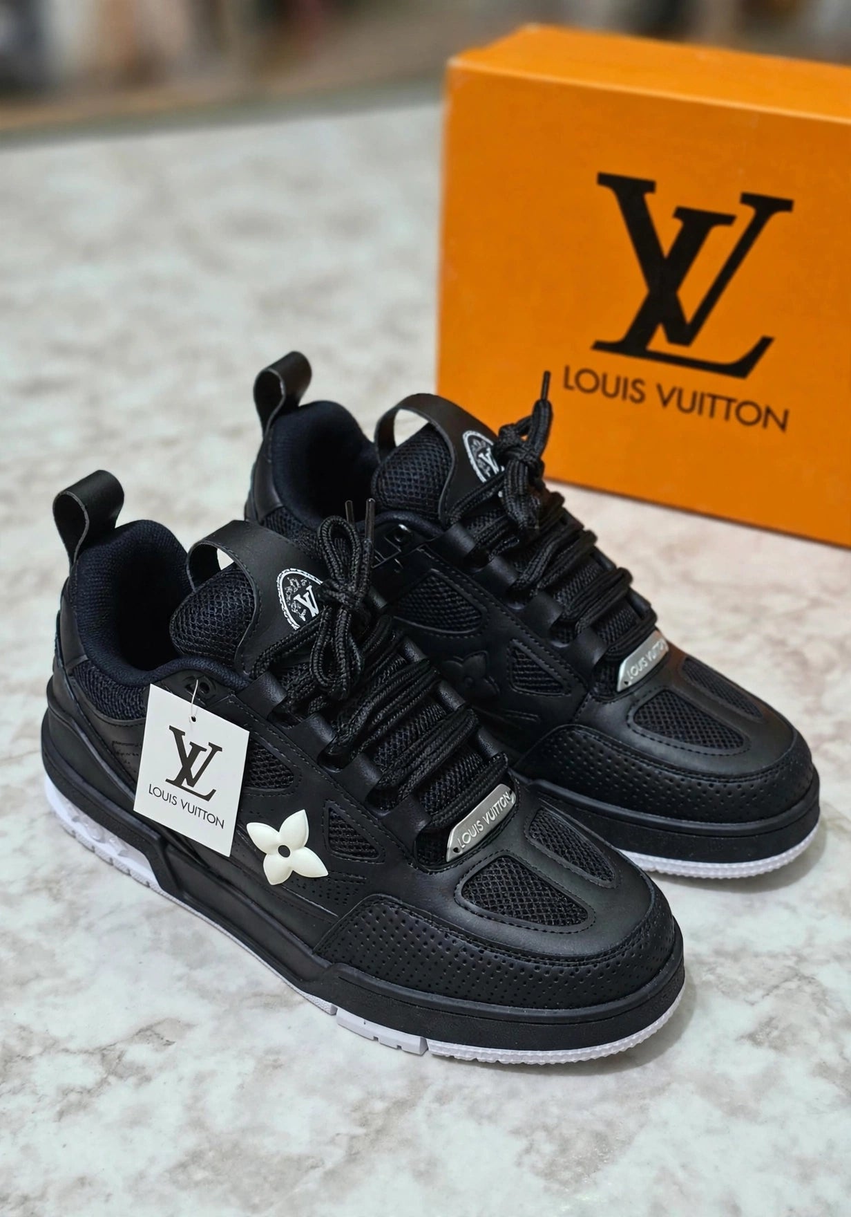 LOUIS VUITTON CLASICO