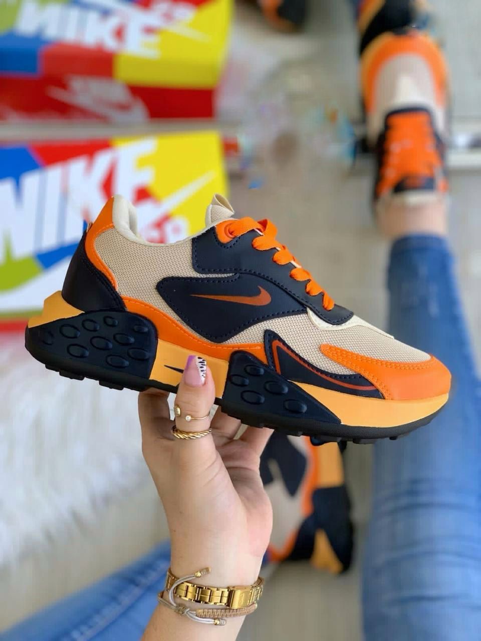 Tenis Estilo "Nike Monsters": El Toque Urbano Que Tu Outfit Necesita - Ofertas Vibra